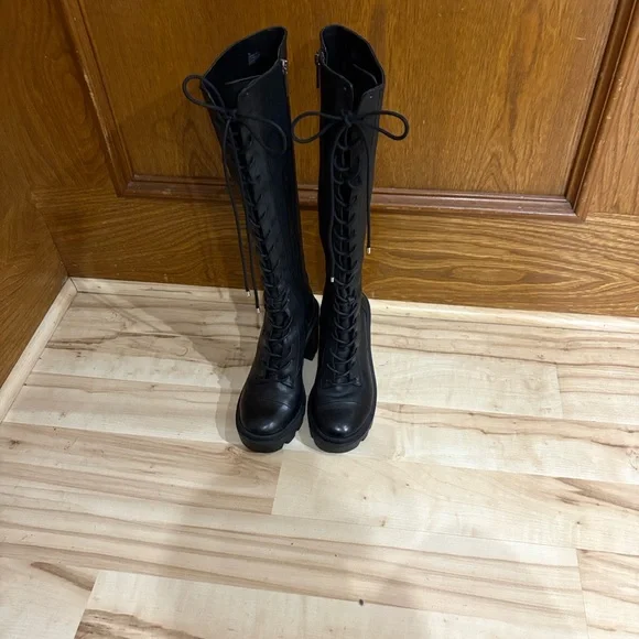 Giani Bini  TheSoukey Black Lace-Up Knee-High Lug Boots - Picture 4 of 10